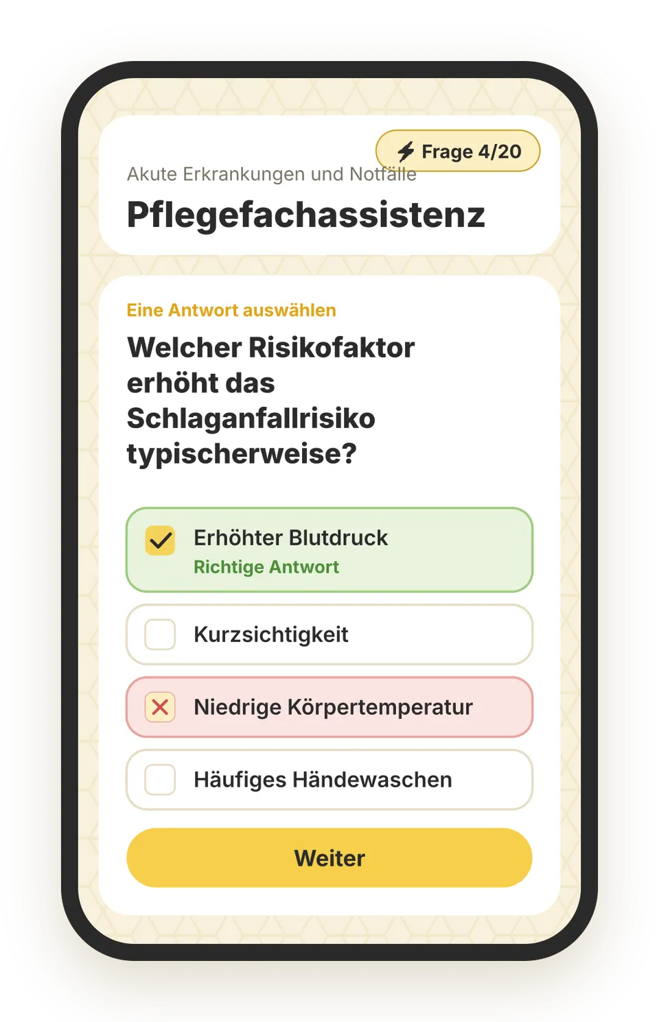 Beispielfrage aus der beezubi-App für Pflegefachassistentin / Pflegefachassistent, Lernbereich Akute Erkrankungen und Notfälle: „Welcher Risikofaktor erhöht das Schlaganfallrisiko typischerweise?“ – die richtige Antwort ist grün markiert.
